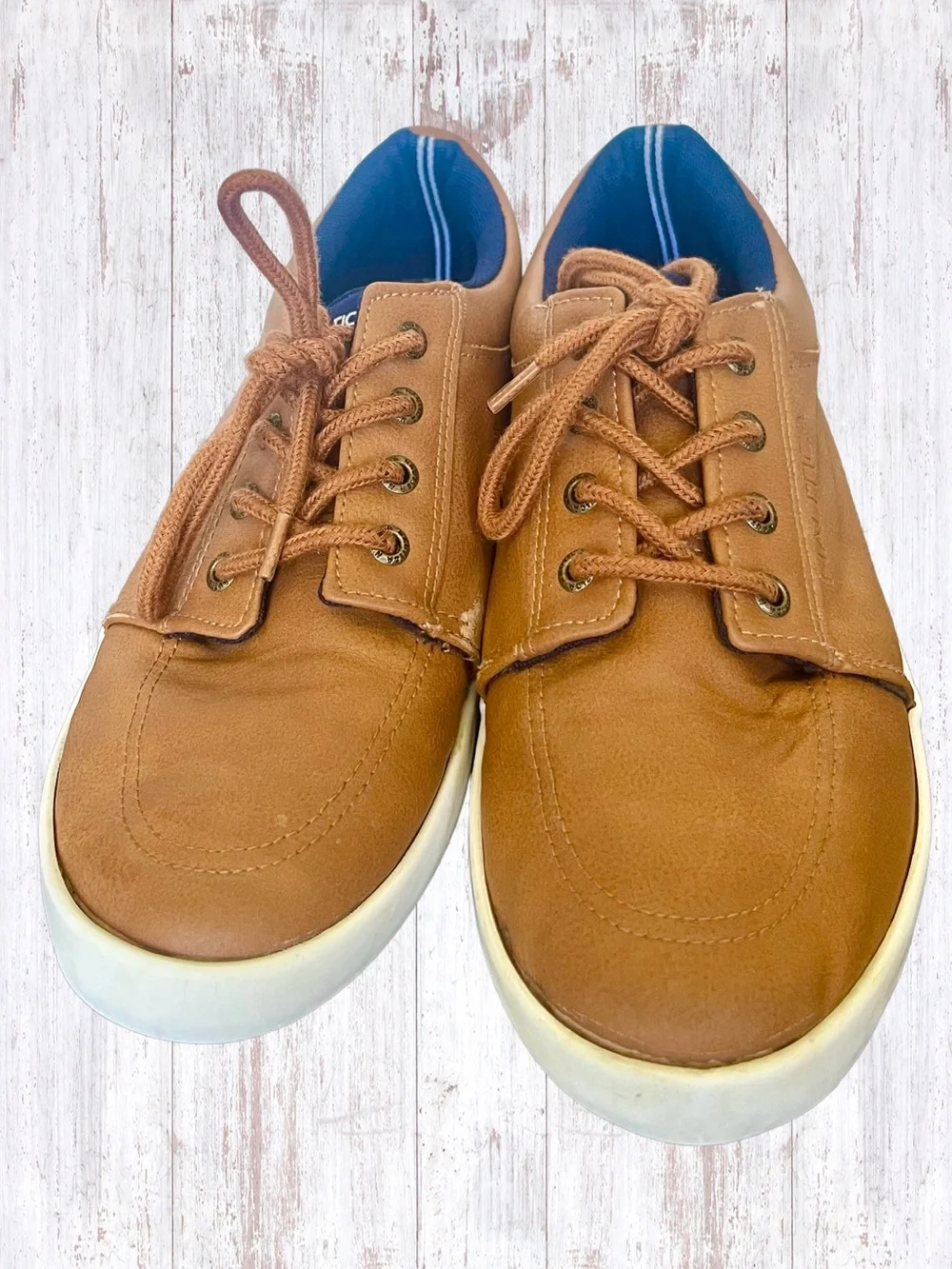 Good Used Nautica Kids Berrian Athletic Lace-Up Sneaker Size 5